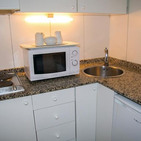 Apartamentos Descartes Barcelona Værelse billede