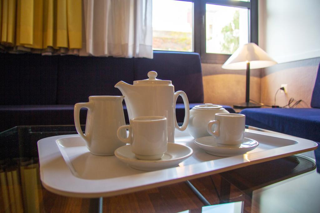 Apartamentos Descartes Barcelona Eksteriør billede