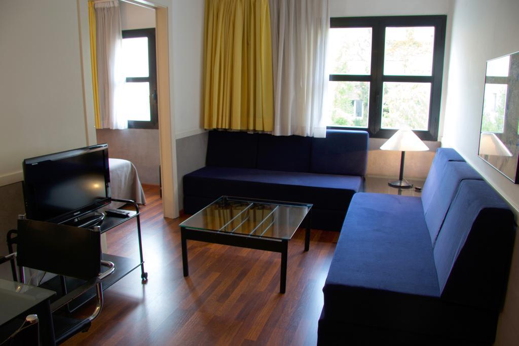 Apartamentos Descartes Barcelona Eksteriør billede