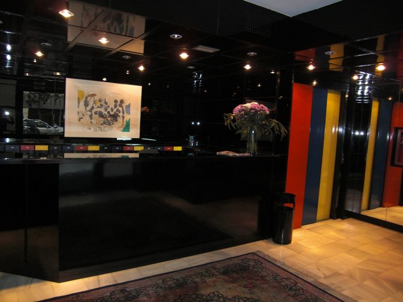 Apartamentos Descartes Barcelona Interiør billede