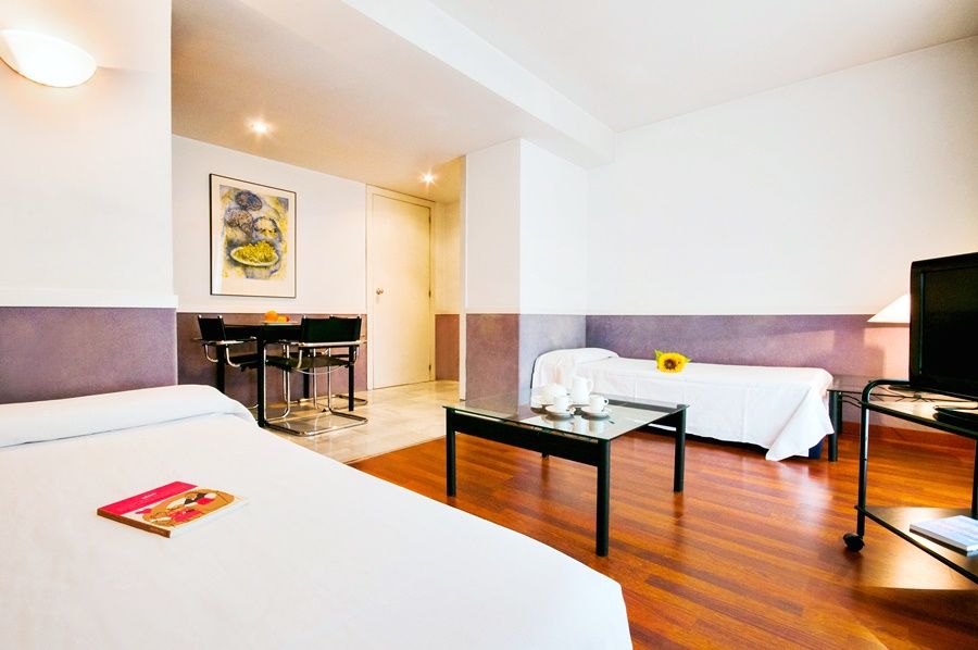 Apartamentos Descartes Barcelona Eksteriør billede